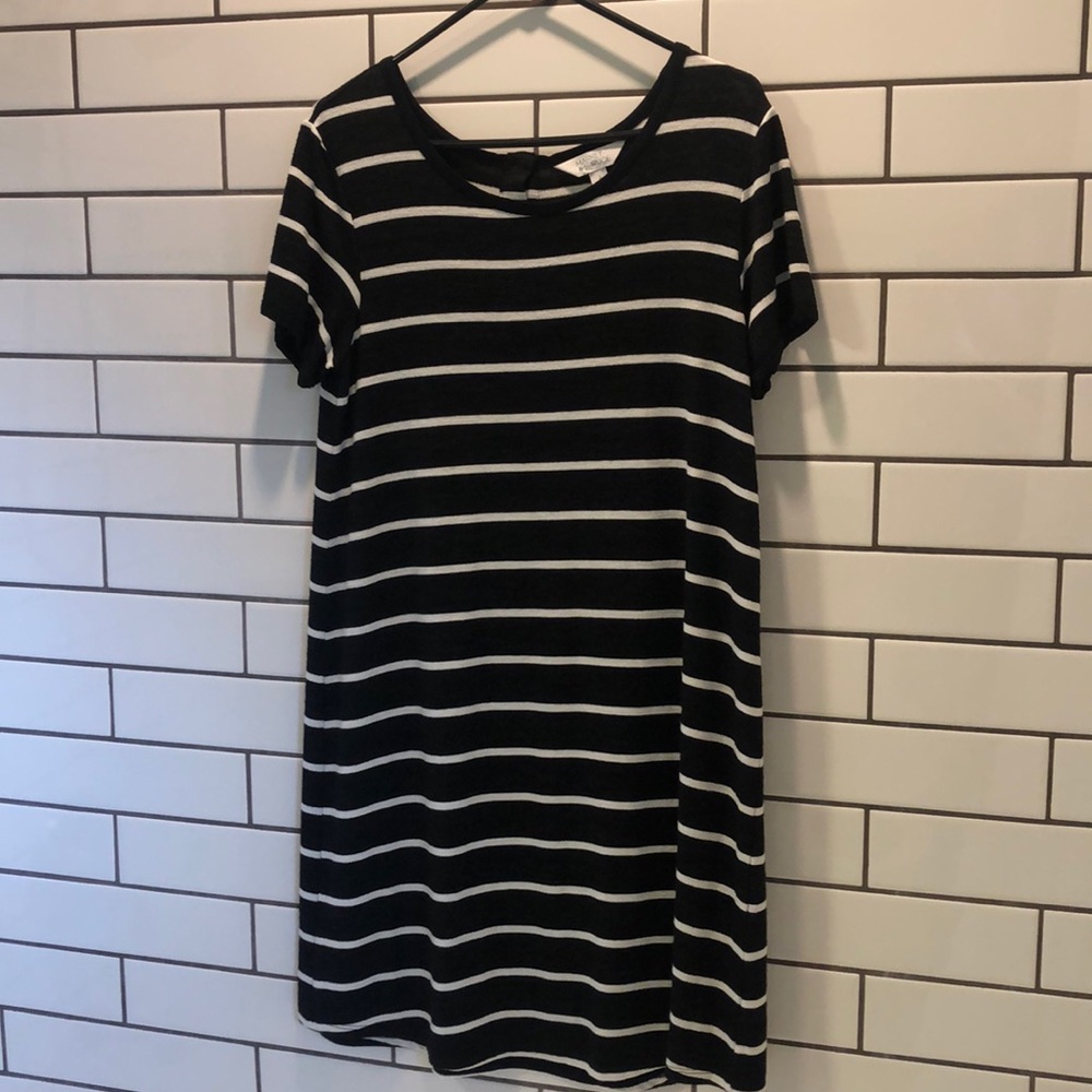 Market & Spruce size L black and white striped Britta tshirt dress EUC